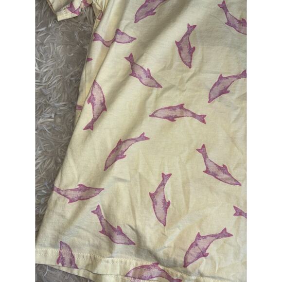 Velero Kids Sz. 7 Yellow W/ Pink Shark Design Tee. Soft, Great Shape - Picture 6 of 8